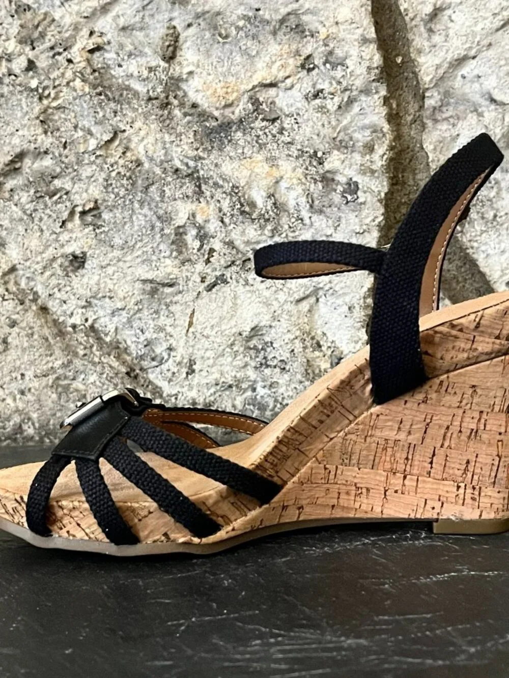AEROSOLES strappy sandles
